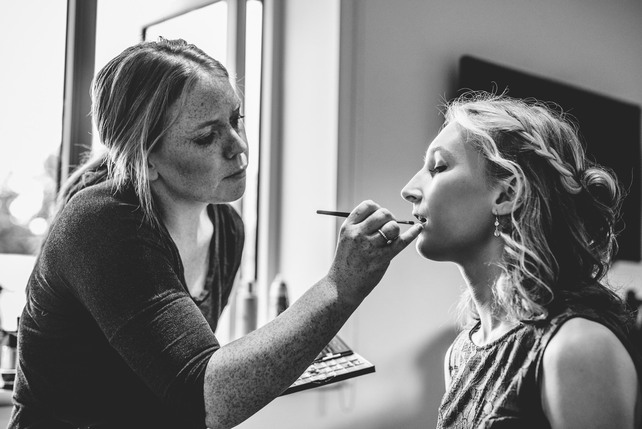 Bridal Make-up at Oxleaze Barn by Bigeye Photography