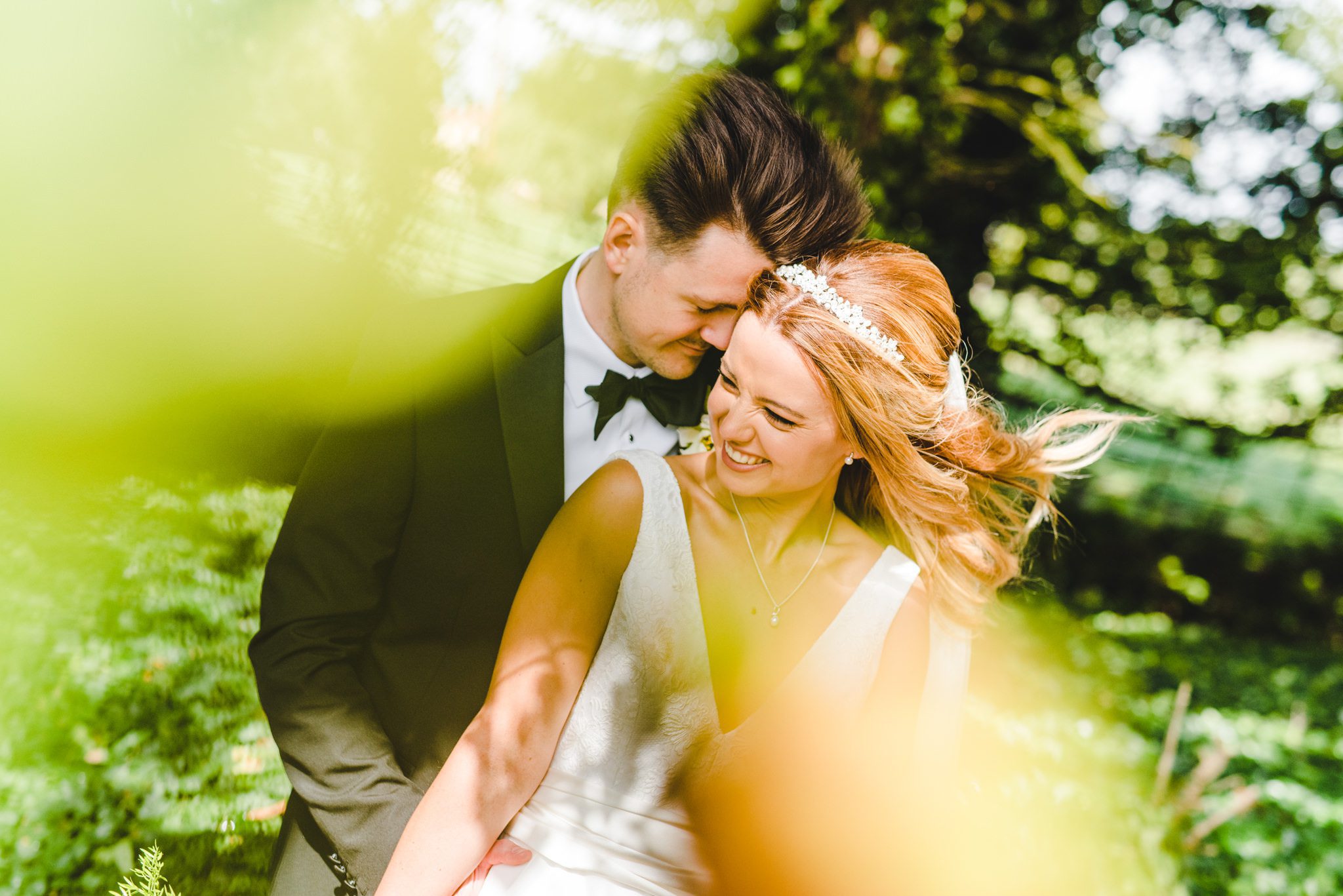 Pretty couple portraits ar Ardington House