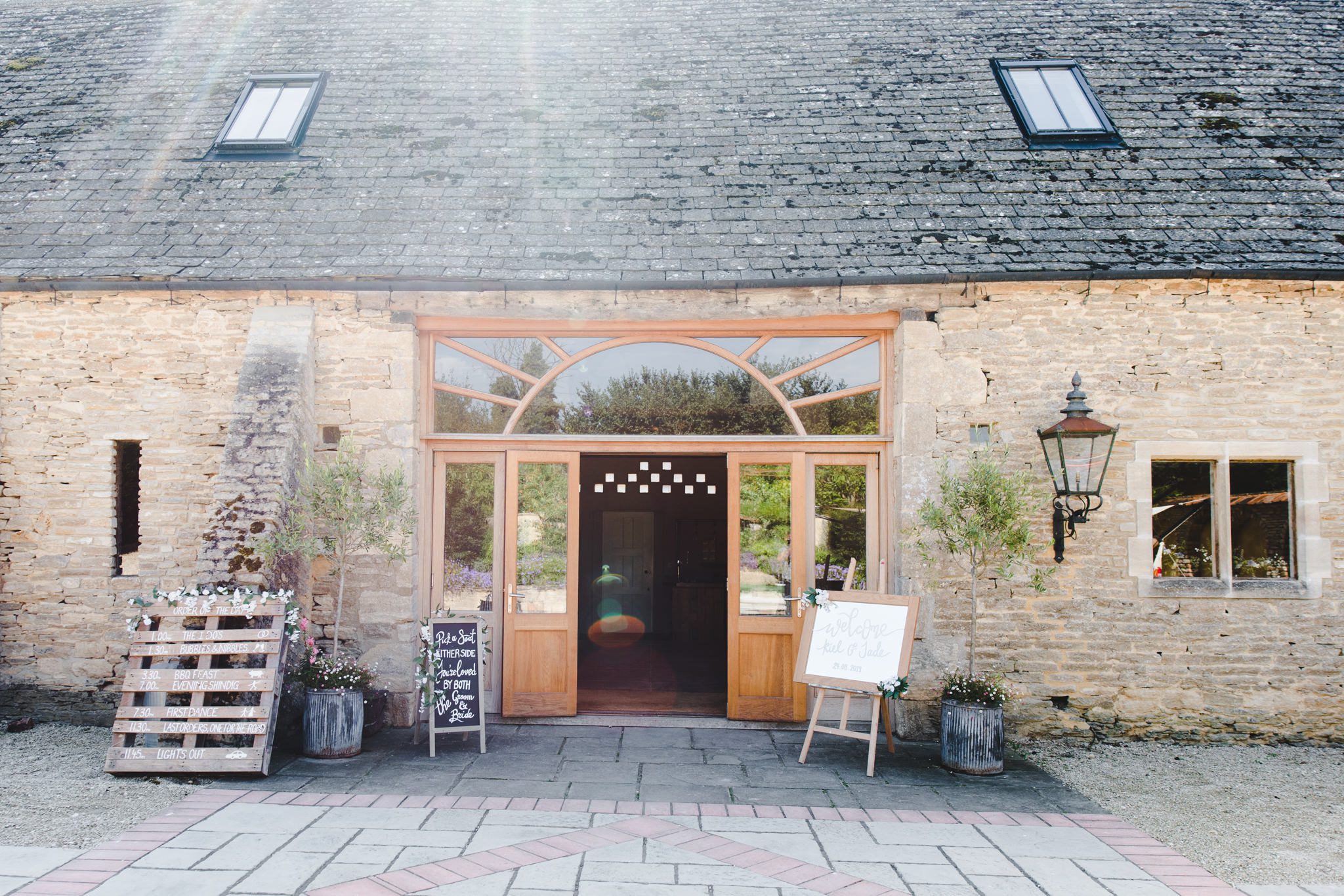 The front of the wedding venue Oxleaze Barn