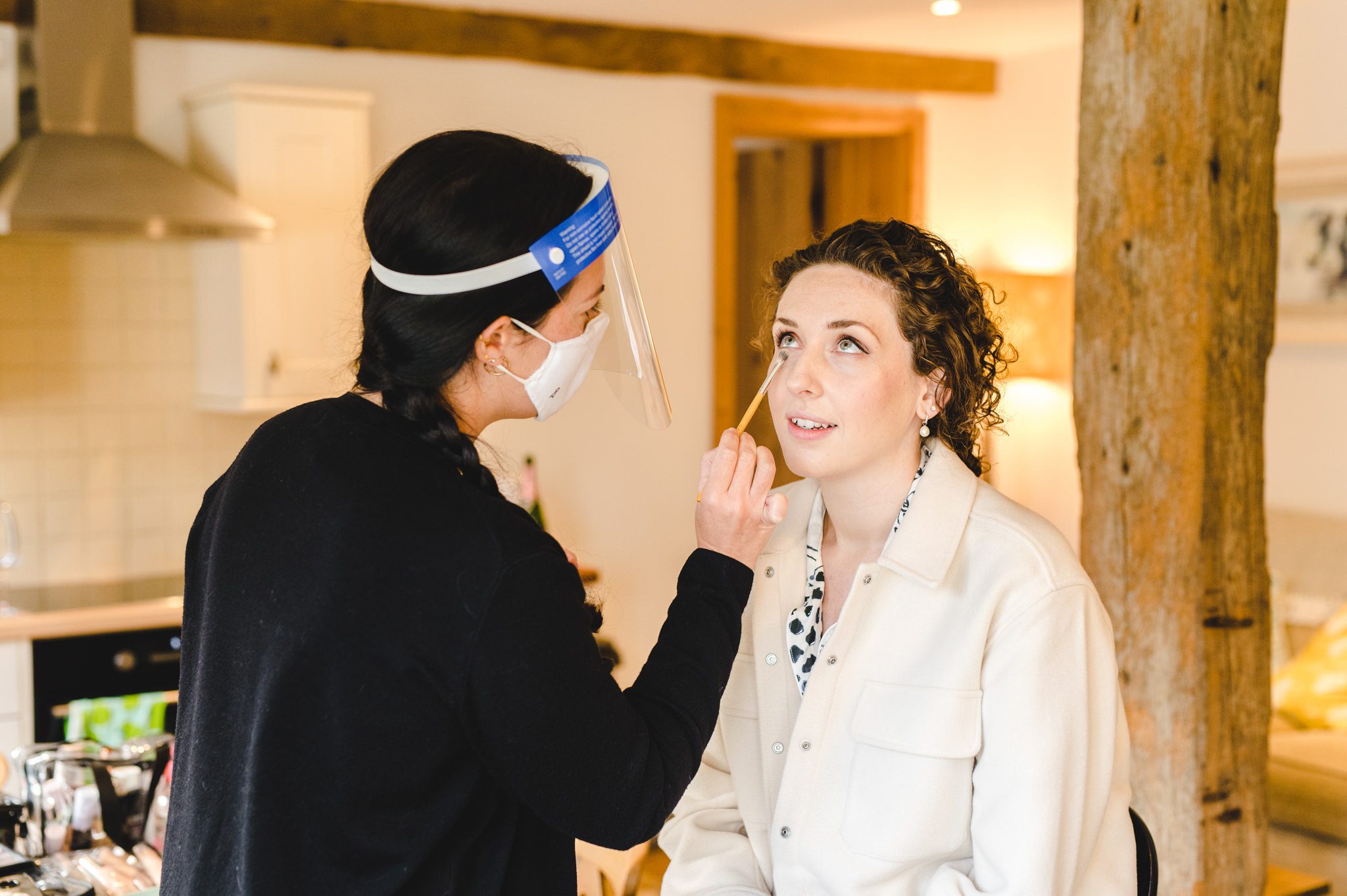 Victoria Abbosh Make up with the bride on the morning of her wedding