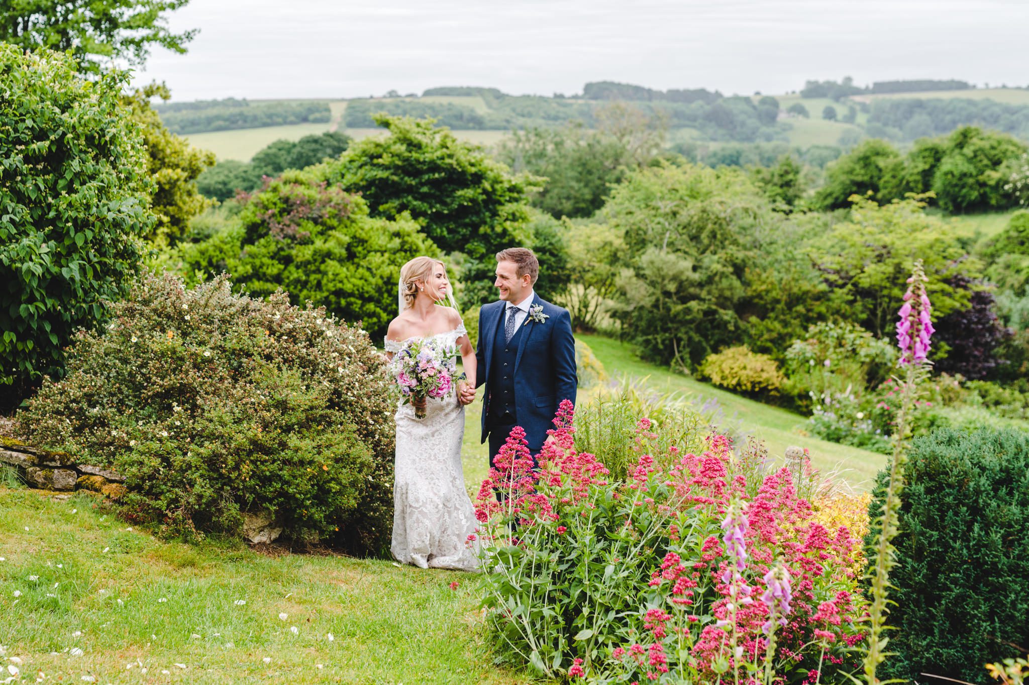 Perfect wedding pictures at Upcote Barn in The Cotswolds by Bigeye Photography