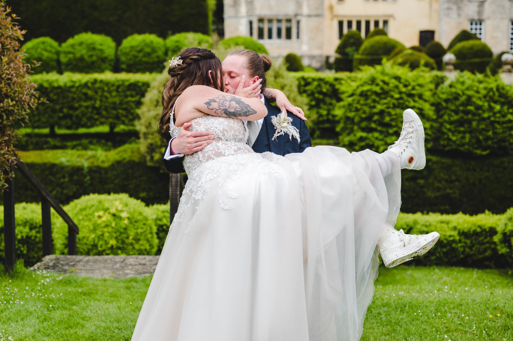 an owlpen wedding garden image