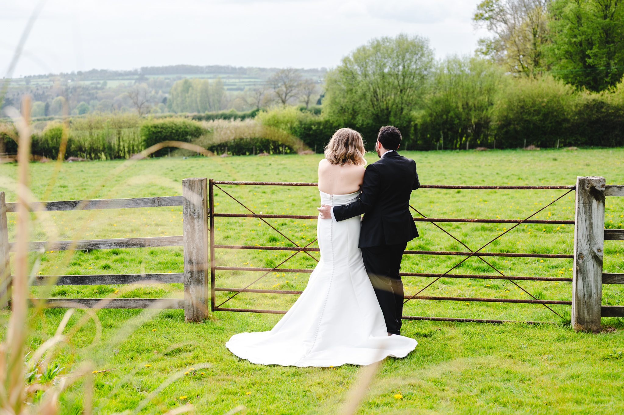 bride and groom couple portraits hyde house in the cotswolds